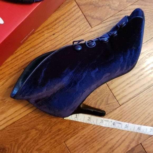 Impo midnight blue heels. NWT. - Picture 7 of 8
